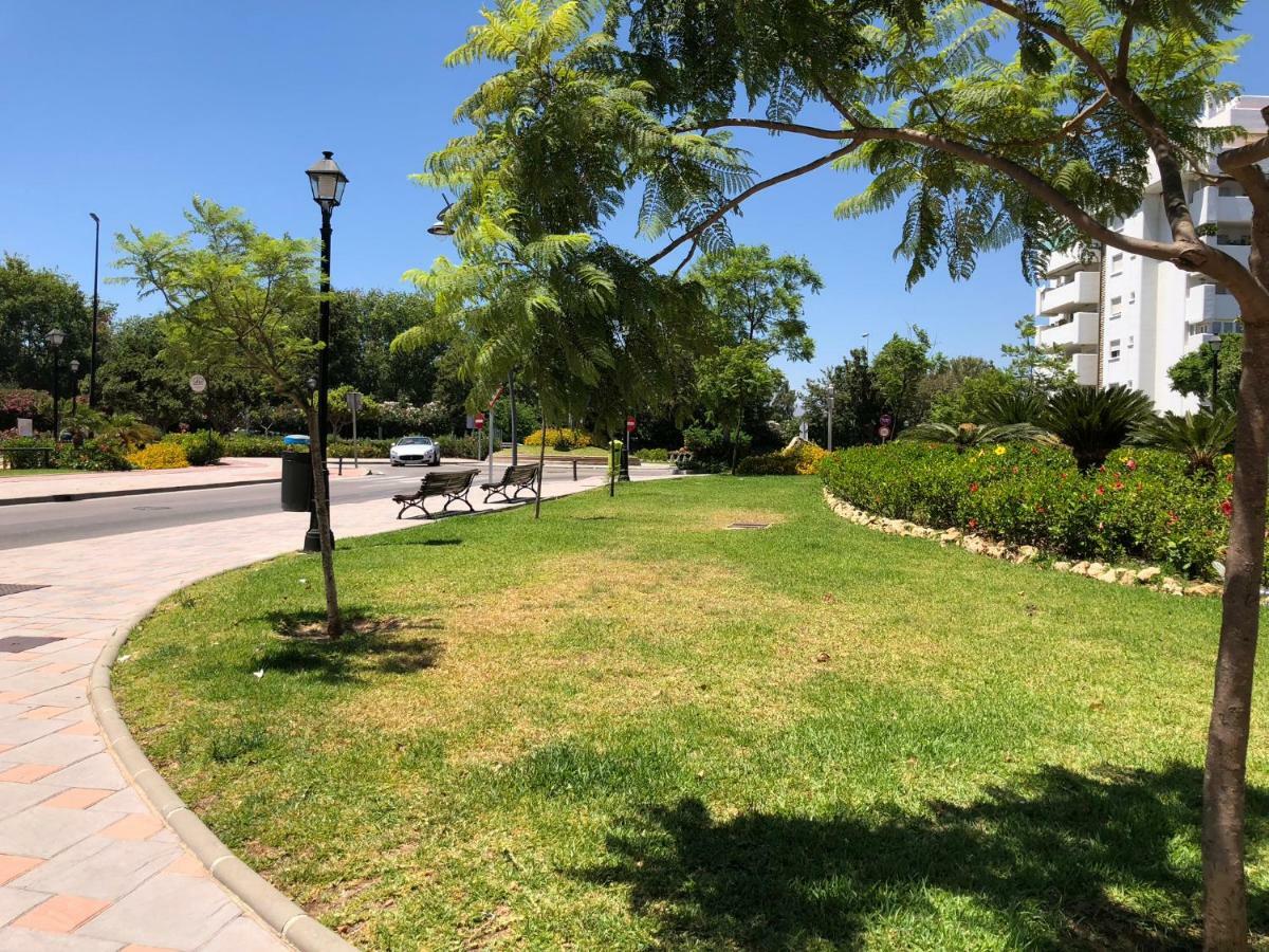 Rentcostadelsol Fuengirola Dona Sofia A Exteriör bild